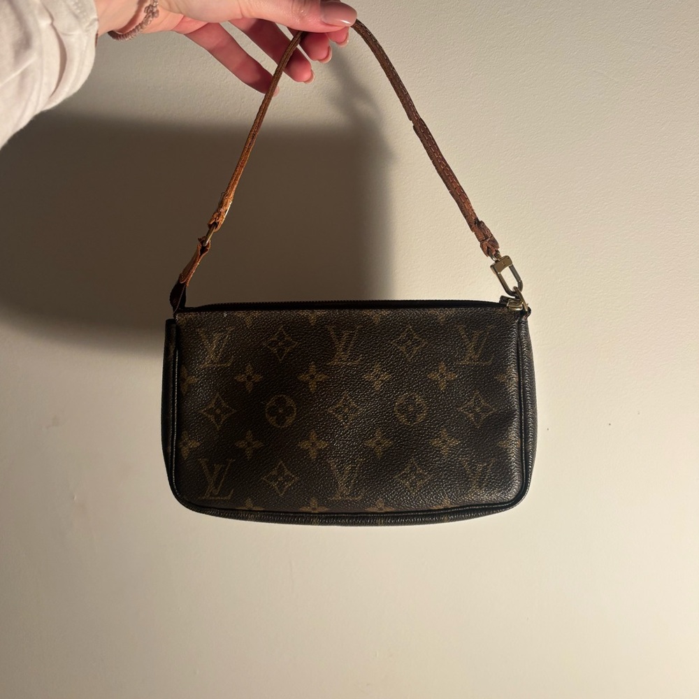 Louis Vuitton Black and Brown Monogram pochette purse